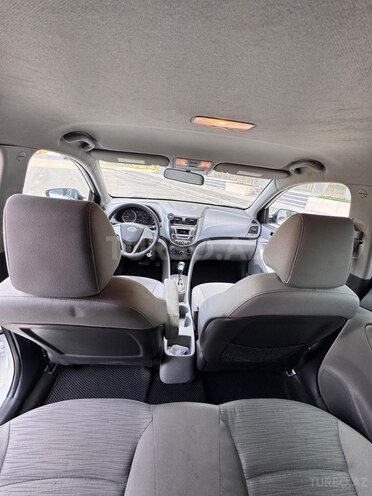 Hyundai Accent 2015, 321,869 km - 1.6 l - Lənkəran