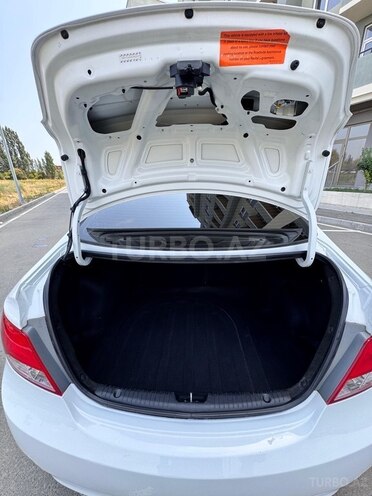 Hyundai Accent 2015, 321,869 km - 1.6 l - Lənkəran