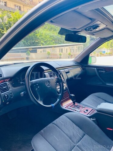 Mercedes E 220 d 2000, 229,000 km - 2.2 l - Bakı