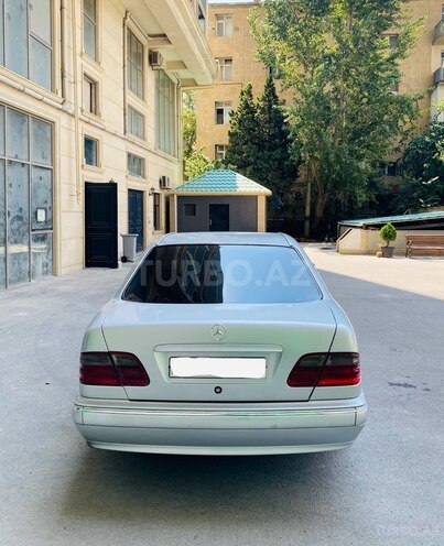 Mercedes E 220 d 2000, 229,000 km - 2.2 l - Bakı