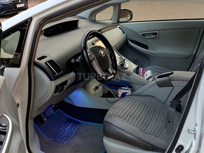 Toyota Prius 2013, 480,000 km - 1.8 л - Bakı