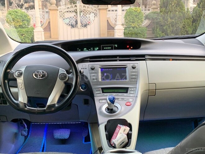 Toyota Prius 2013, 480,000 km - 1.8 л - Bakı