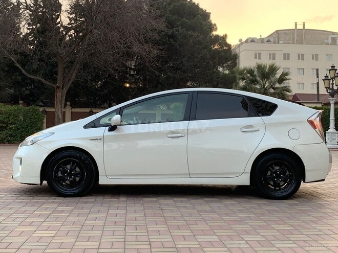 Toyota Prius 2013, 480,000 km - 1.8 л - Bakı