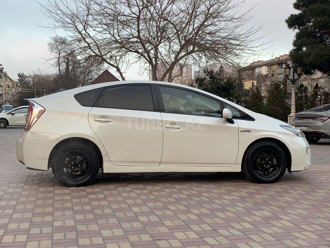 Toyota Prius 2013, 480,000 km - 1.8 л - Bakı