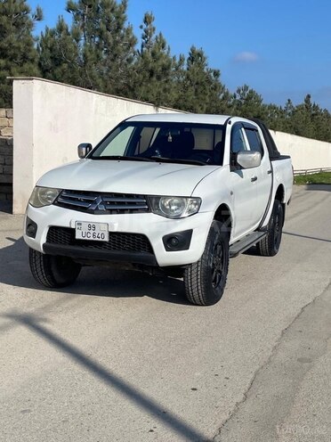 Mitsubishi L200 2013, 430,000 km - 2.5 l - Bakı