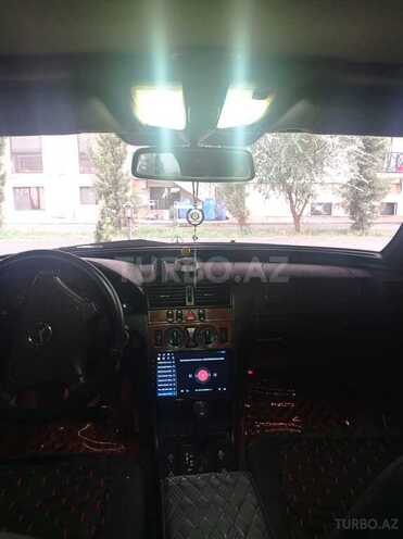 Mercedes C 180 1999, 499,000 km - 1.8 л - Naftalan