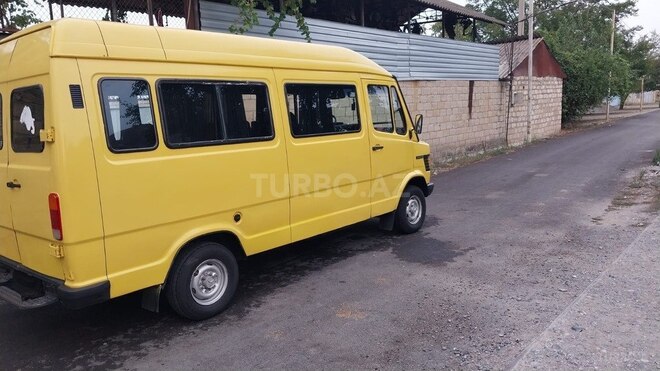 Mercedes 208 D 1992, 555,000 km - 2.3 л - Tərtər