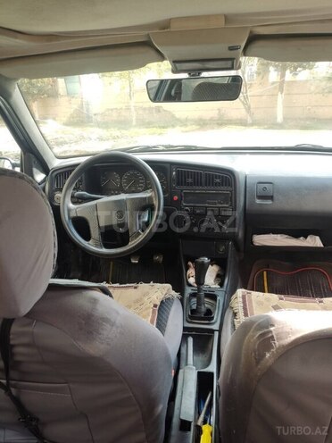 Volkswagen Passat 1993, 300,000 km - 2.0 l - Bakı