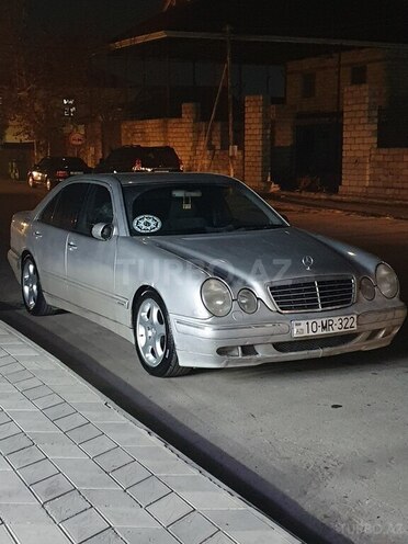 Mercedes E 200 d 2000, 646,000 km - 2.2 л - Beyləqan