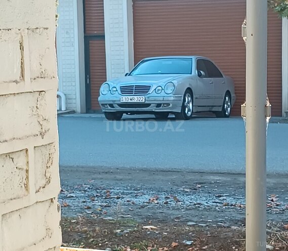 Mercedes E 200 d 2000, 646,000 km - 2.2 л - Beyləqan