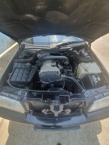 Mercedes C 180 1999, 321,085 km - 1.8 l - Bakı