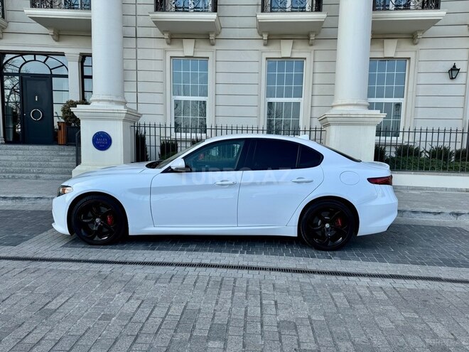 Alfa Romeo Giulia 2017, 115,000 km - 2.0 l - Bakı
