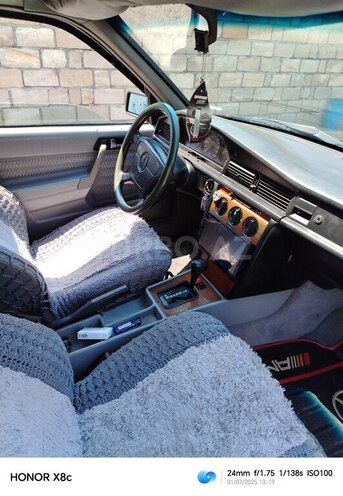 Mercedes 190 1992, 296,580 km - 2.0 l - Zaqatala