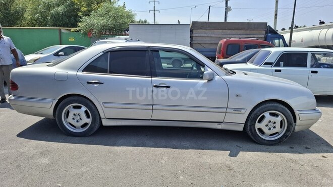 Mercedes E 220 d 1998, 677,710 km - 2.2 l - Bakı