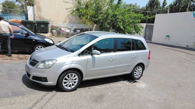 Opel Zafira 2007, 240,000 km - 1.9 l - Bakı