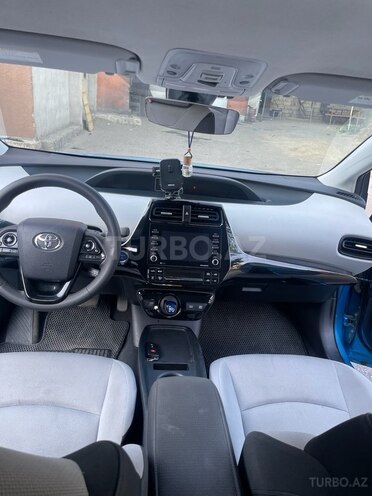 Toyota Prius 2021, 320,000 km - 1.8 l - Bakı