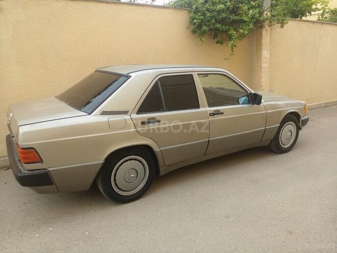 Mercedes 190 1990, 667,453 km - 2.0 l - Bakı