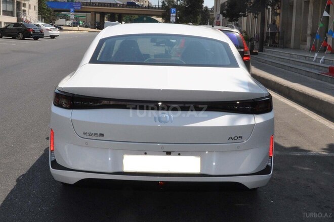 Changan Qiyuan A05 2024, 0 km - 1.5 l - Bakı