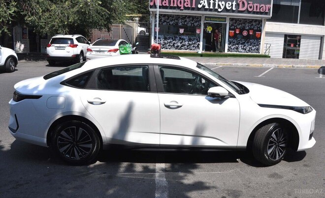 Changan Qiyuan A05 2024, 0 km - 1.5 l - Bakı