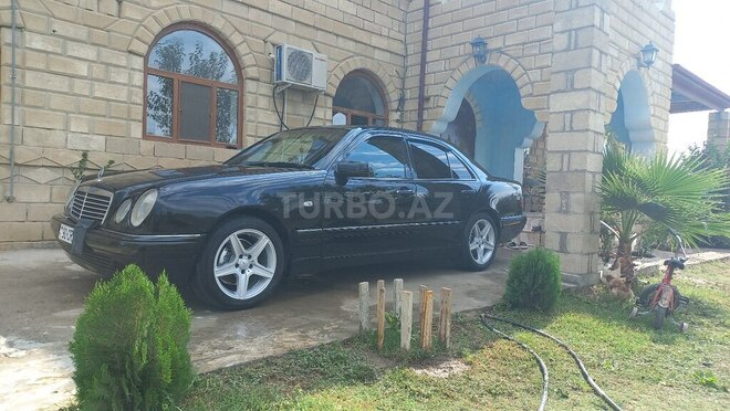Mercedes E 240 1998, 290,000 km - 2.4 l - Şirvan
