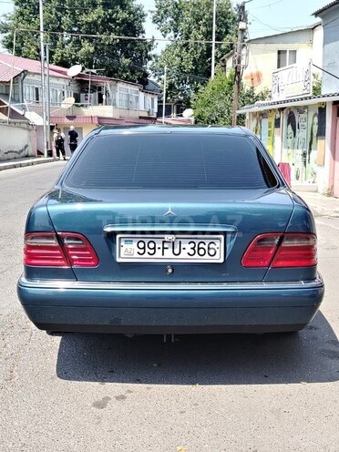 Mercedes E 280 1998, 123,123 km - 2.8 l - Qazax