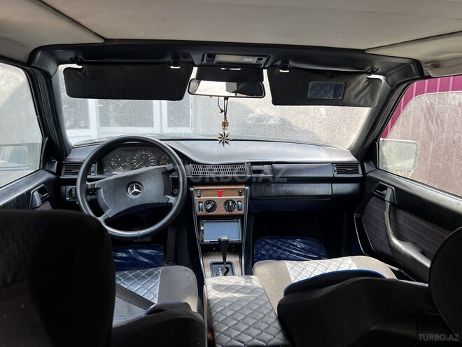 Mercedes E 260 1989, 224,334 km - 2.6 l - Quba