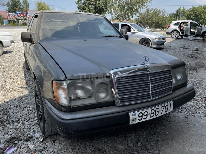 Mercedes E 260 1989, 224,334 km - 2.6 l - Quba