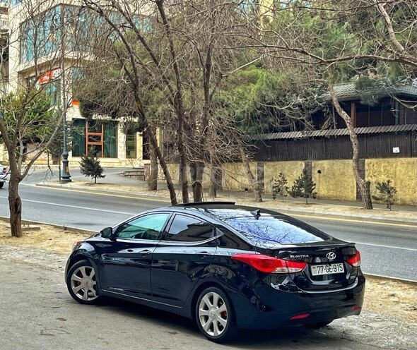 Hyundai Elantra 2013, 228,527 km - 1.8 l - Bakı