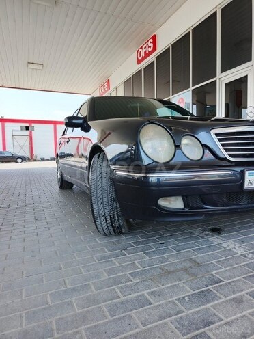 Mercedes E 240 2000, 260,000 km - 2.6 l - Bakı