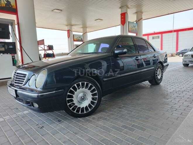 Mercedes E 240 2000, 260,000 km - 2.6 l - Bakı