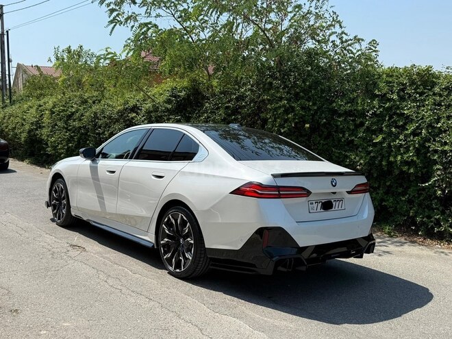 BMW 520 2023, 27,000 km - 2.0 l - Bakı