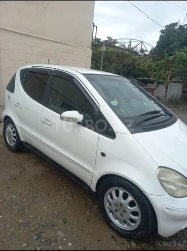 Mercedes A 160 2005, 18,000 km - 1.6 l - Salyan