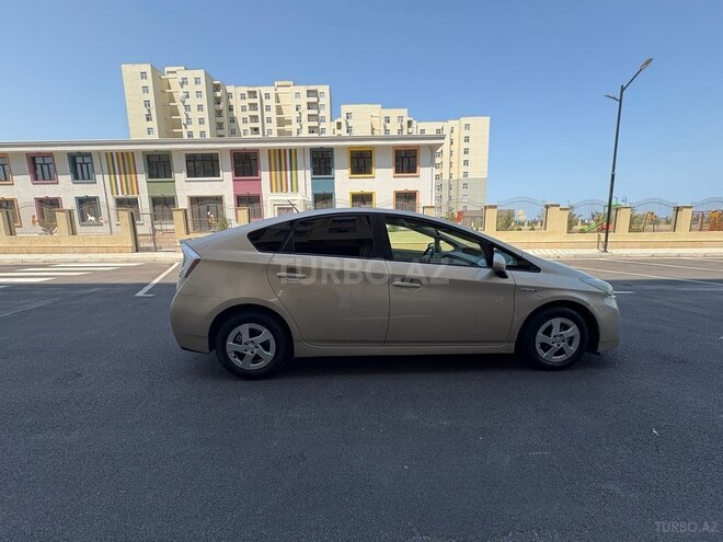 Toyota Prius 2010, 330,000 km - 1.8 l - Sumqayıt