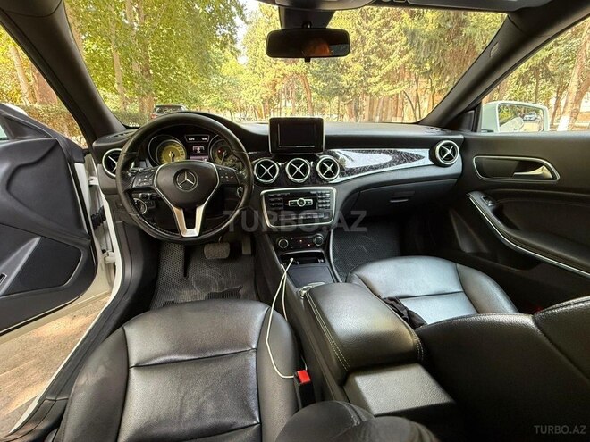 Mercedes  2015, 182,300 km - 1.6 l - Bakı