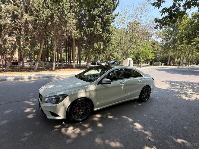 Mercedes  2015, 182,300 km - 1.6 l - Bakı