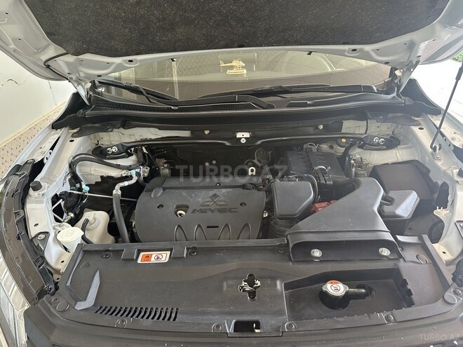 Mitsubishi Eclipse Cross 2022, 58,000 km - 2.0 л - Bərdə