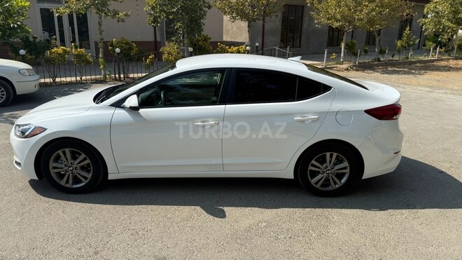 Hyundai Elantra 2018, 223,699 km - 2.0 l - Bakı