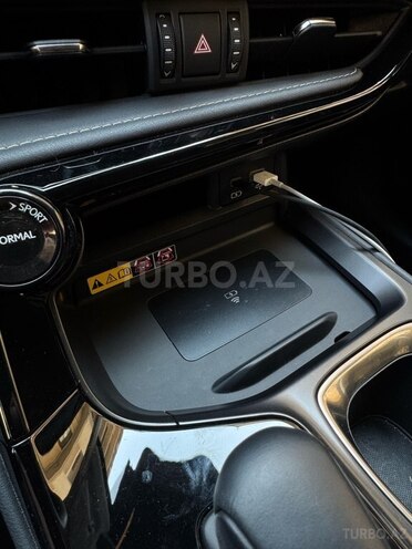 Lexus NX 350h 2023, 11,000 km - 2.5 л - Bakı
