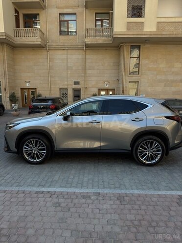 Lexus NX 350h 2023, 11,000 km - 2.5 л - Bakı
