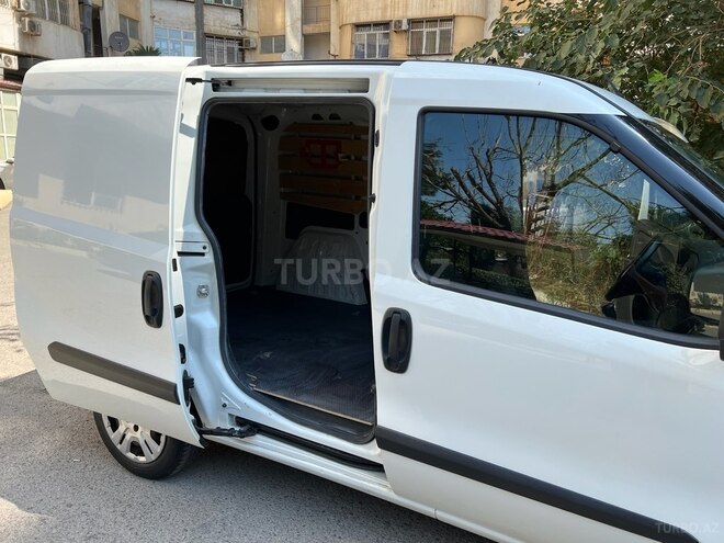 Fiat Doblo 2016, 166,000 km - 1.3 l - Bakı