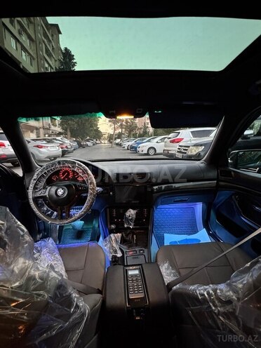 BMW 528 2000, 208,000 km - 2.8 л - Bakı