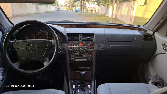 Mercedes C 240 1998, 458,000 km - 2.4 л - Quba