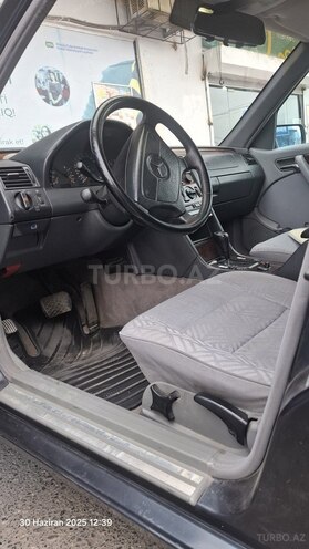Mercedes C 240 1998, 458,000 km - 2.4 л - Quba