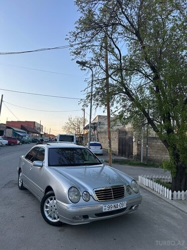 Mercedes E 320 2000, 405,000 km - 3.2 l - Quba