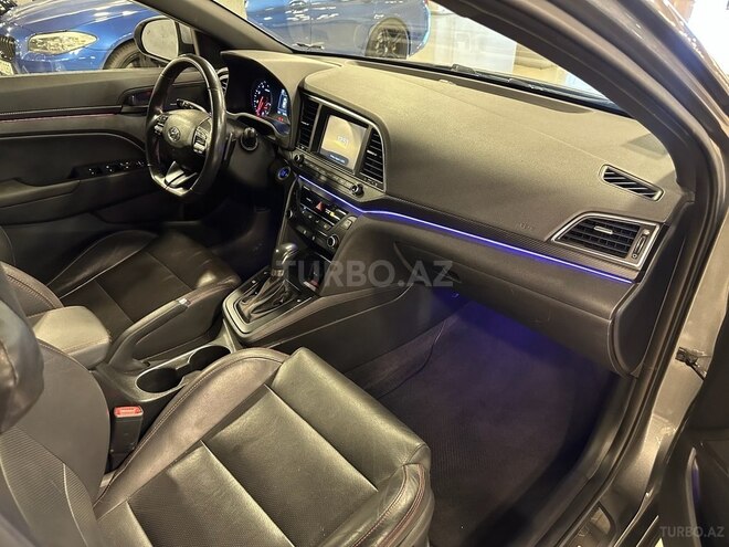 Hyundai Elantra 2018, 115,000 km - 1.6 l - Bakı