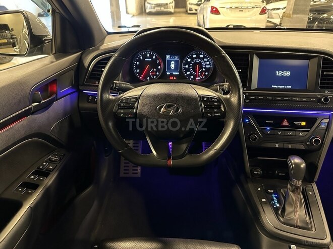 Hyundai Elantra 2018, 115,000 km - 1.6 l - Bakı