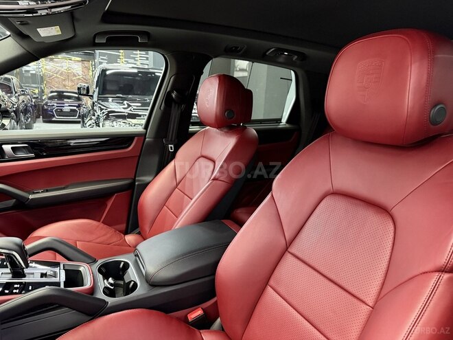 Porsche Cayenne 2019, 40,000 km - 3.0 l - Bakı