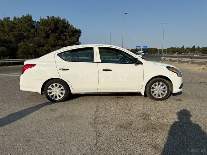 Nissan Versa 2015, 250,000 km - 1.6 l - Bakı