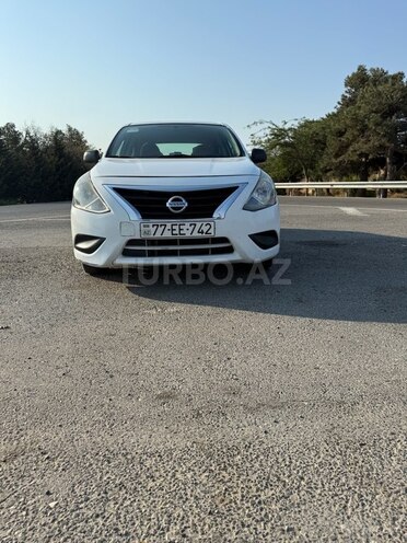 Nissan Versa 2015, 250,000 km - 1.6 l - Bakı