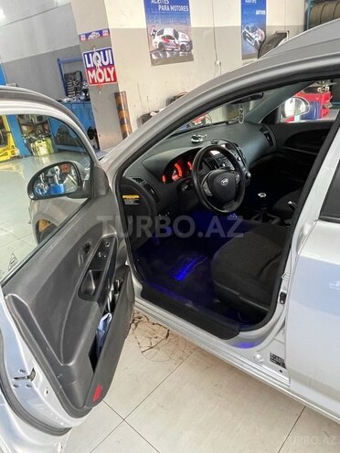 Kia  2008, 287,500 km - 1.6 l - Bakı